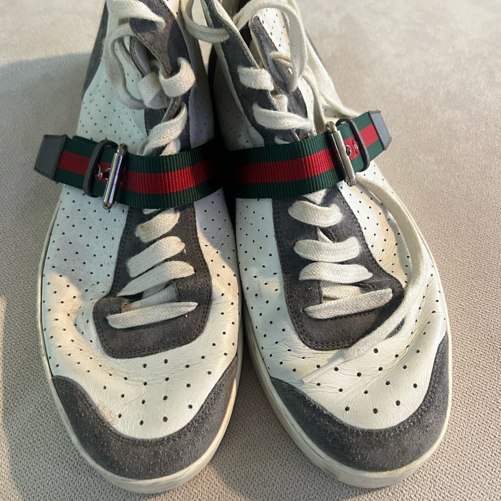 100% authentic men’s Gucci sneakers size 9 good condition